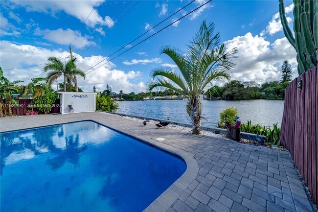 Building Photo - 5900 N Farragut Dr