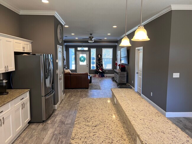 Building Photo - 8283 Calle Mio