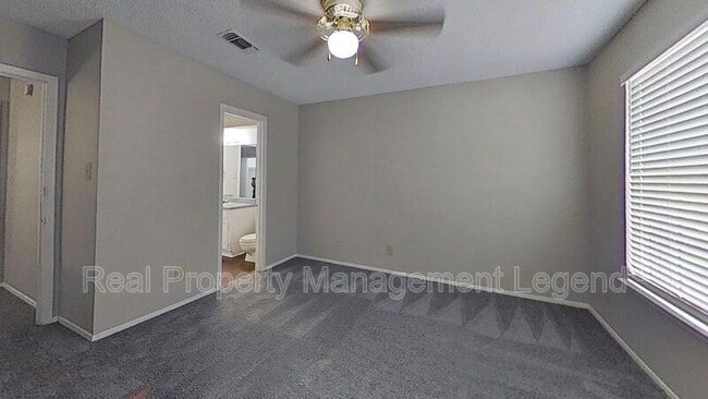 Building Photo - 8109 Silver Creek Rd