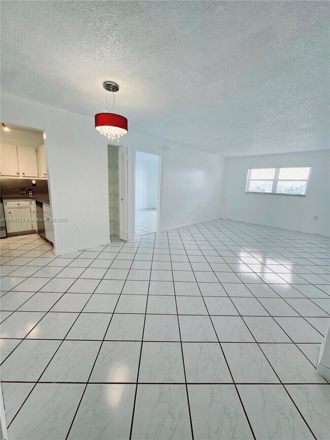 Building Photo - 7440 Harding Ave