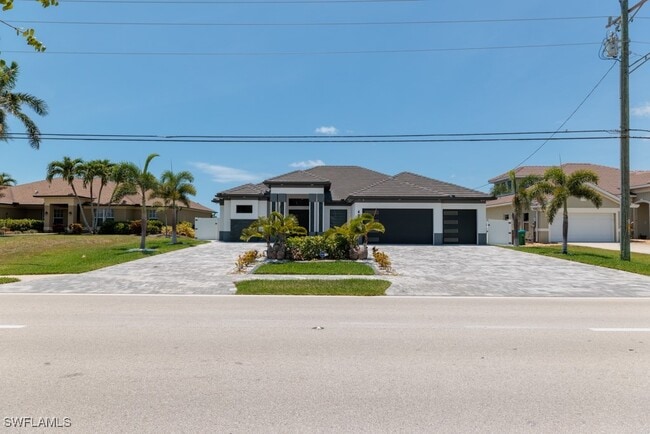 Building Photo - 4024 Chiquita Blvd S