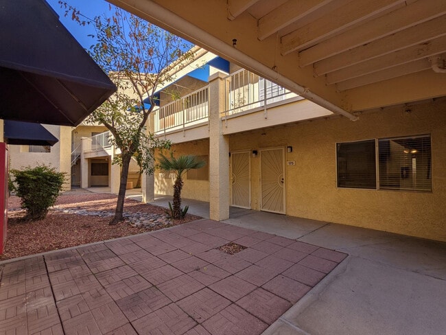 Building Photo - 12221 W Bell Rd