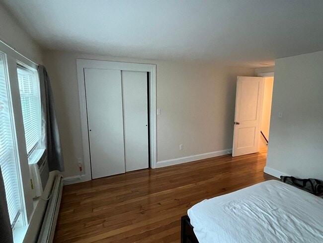 Building Photo - 89 Main St