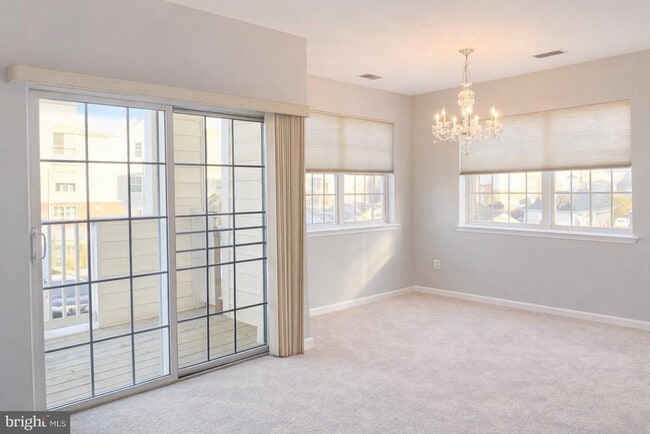 Building Photo - 2605 Chapel Lake Dr