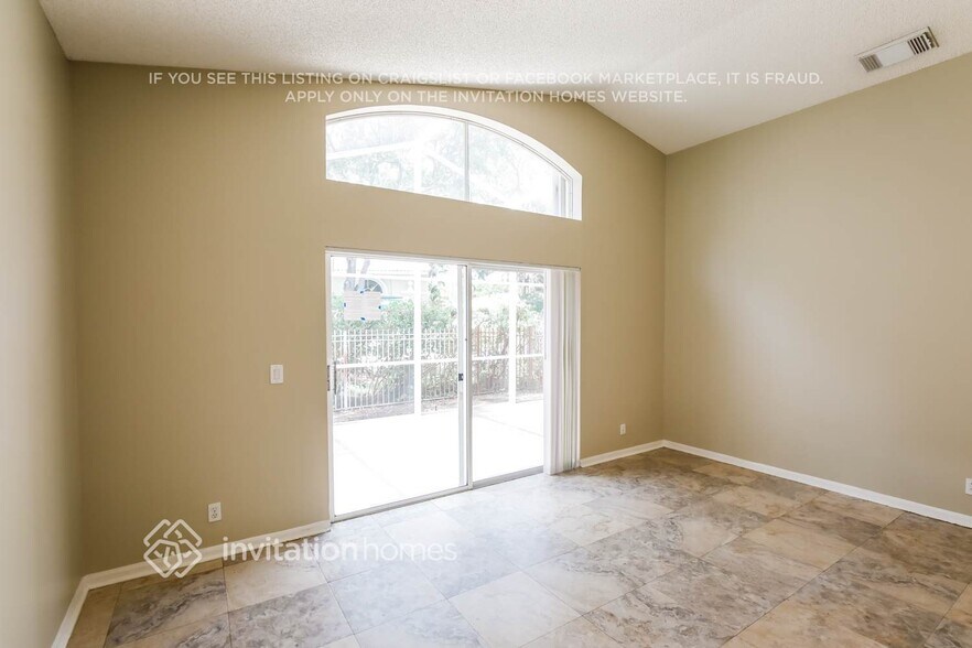 Building Photo - 3432 SW 51st St