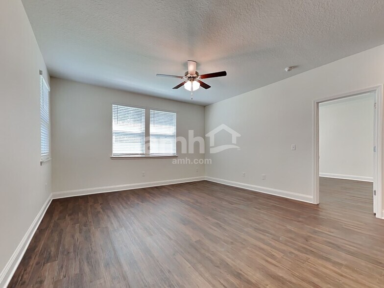 Building Photo - 12637 Percy Ln