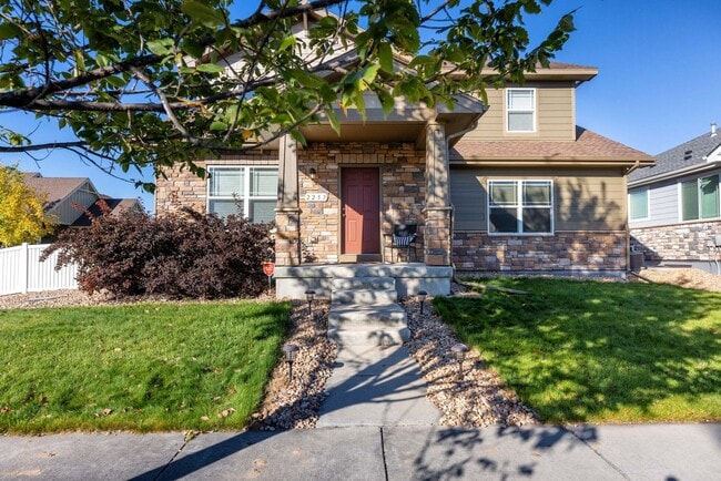 Building Photo - Beautifully Upgraded 3-Bedroom Home in Prairie Village with Finished Basement