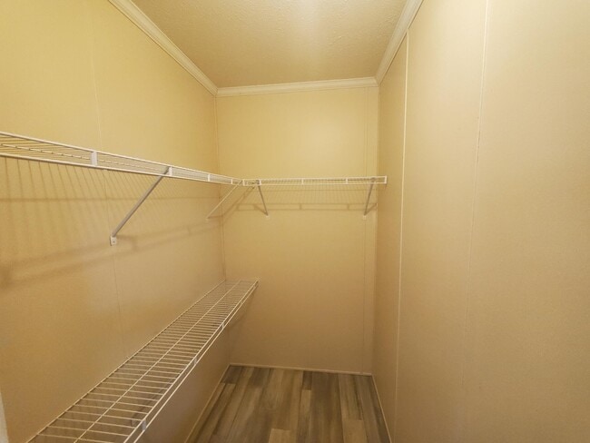 Building Photo - 20 Starling Hill Dr