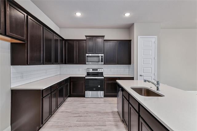 Building Photo - 206 Miramar Ave