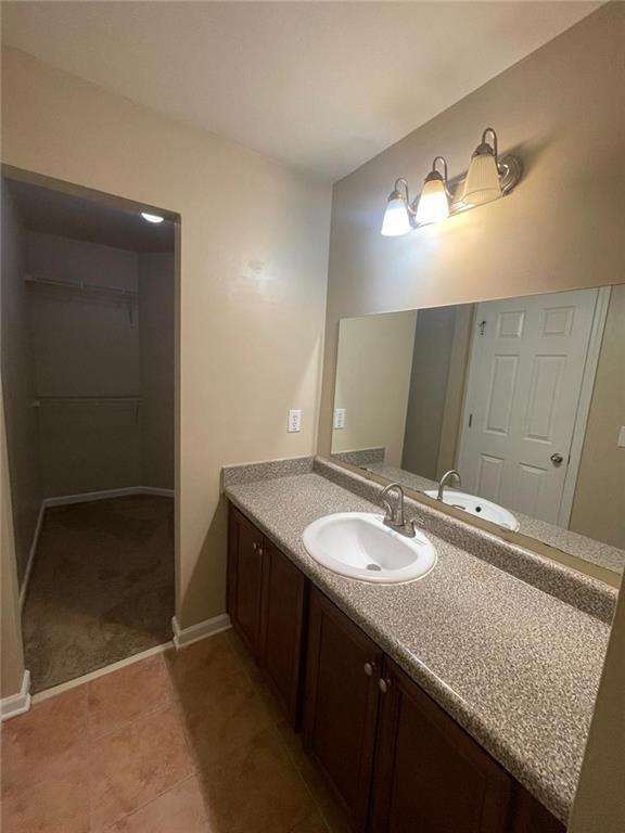 Building Photo - 282 Village Dr