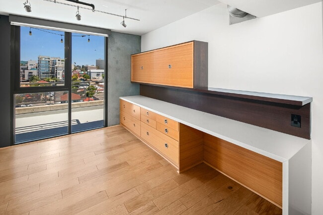 Building Photo - 1780 Kettner Blvd