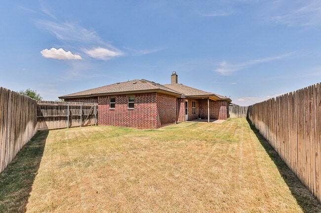 Building Photo - Gorgeous Home in Cooper District