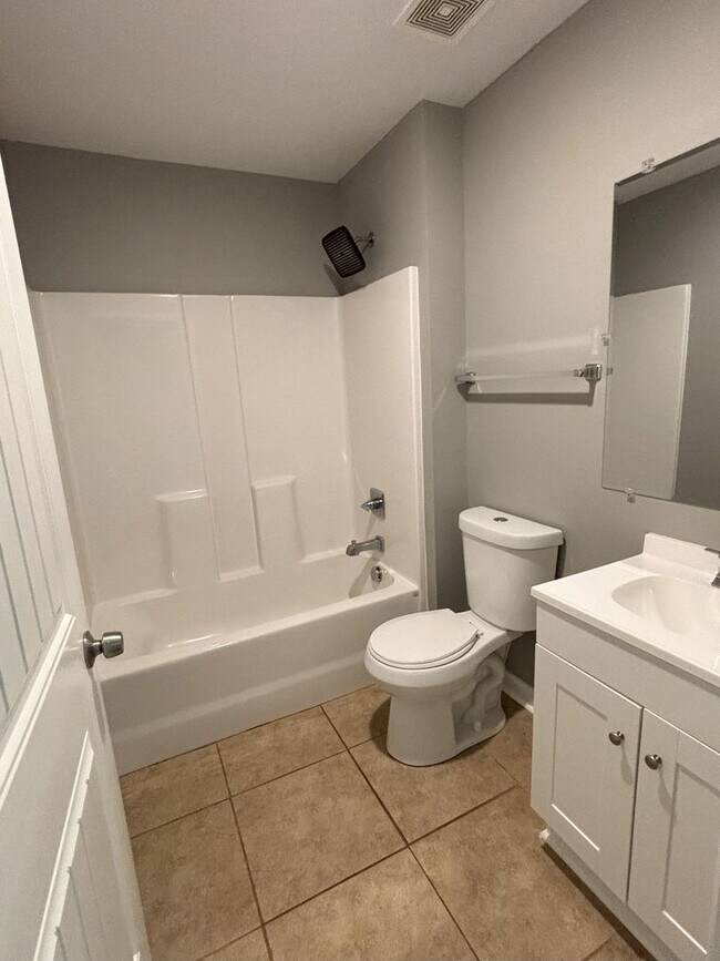 Building Photo - Gardenia Lane