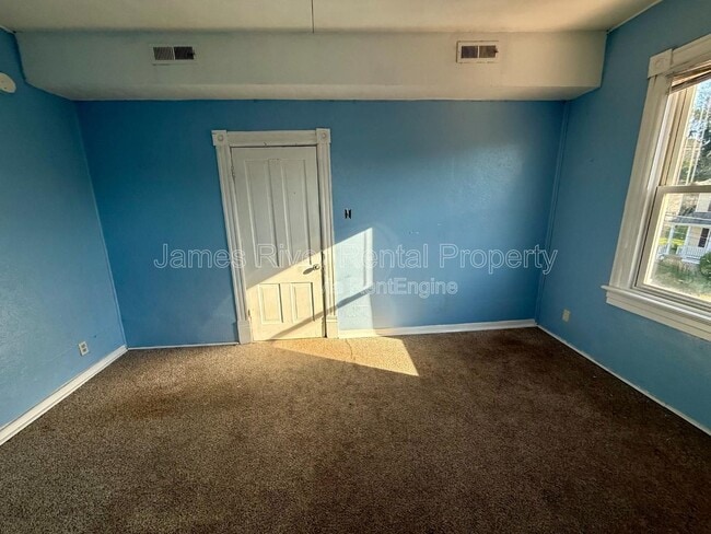 Building Photo - 900 Polk St