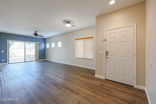 Building Photo - 20500 N 262nd Ave