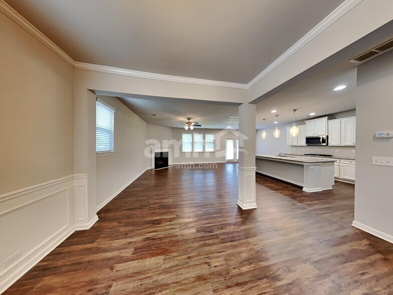 Building Photo - 3876 Woodoats Cir