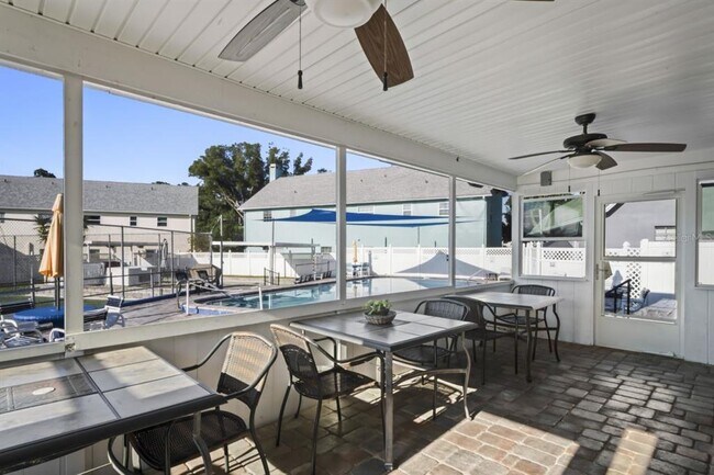 Building Photo - 6634 Hickorywood Ln