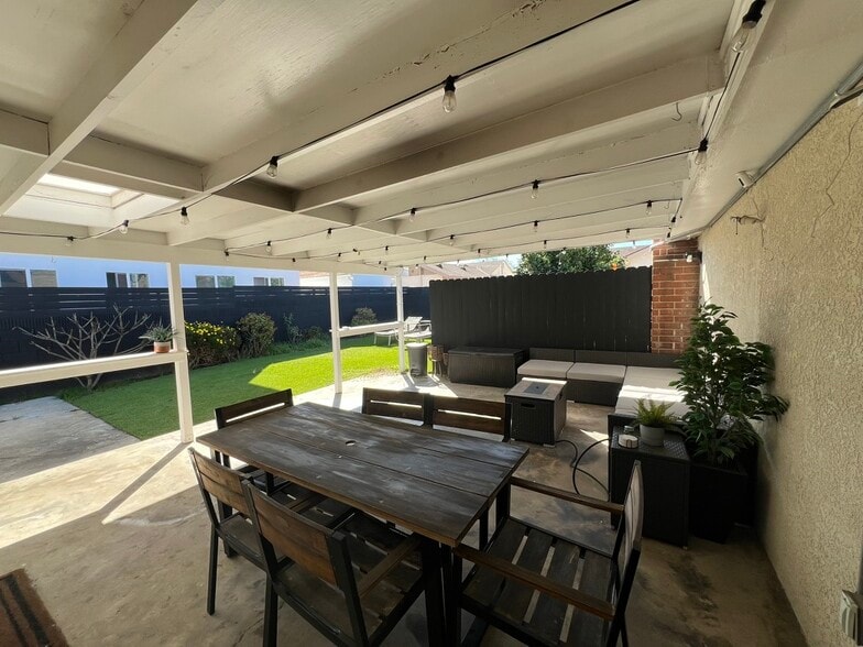 Building Photo - 5506 W 123rd St