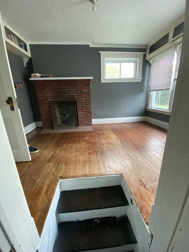 Building Photo - 48 Grove St