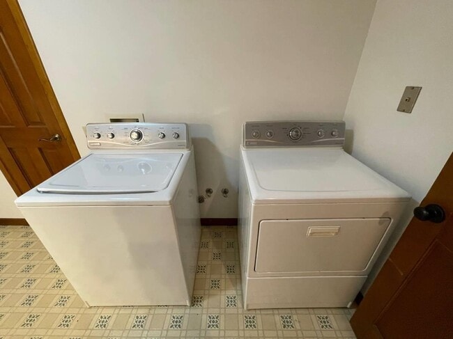 Building Photo - 6500 Co Rd K