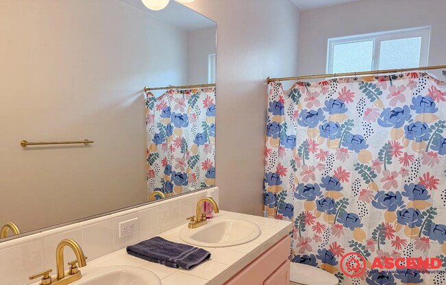 Building Photo - Spacious 4-Bedroom Home with Solar, Garage & HOA Community Living!