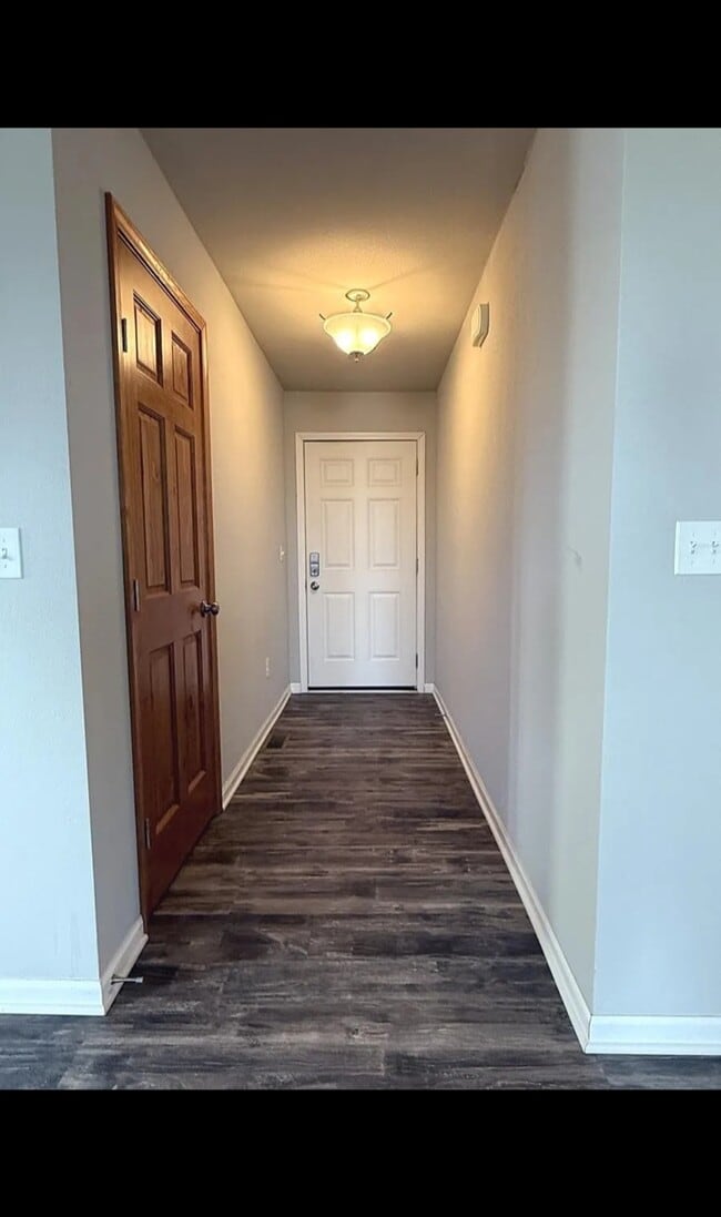 Building Photo - 1044 Witbeck Dr