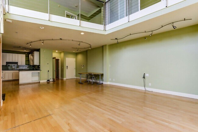 Building Photo - 725 Tehama St