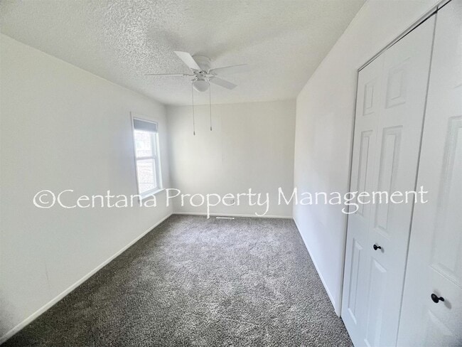 Building Photo - Nice and cozy bungalow in the sweet town of Anaconda!