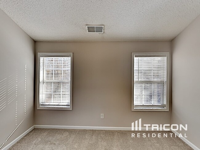 Building Photo - 286 Greystone Pkwy