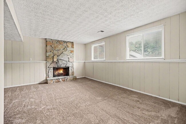 Building Photo - 1380 Muirfield Dr
