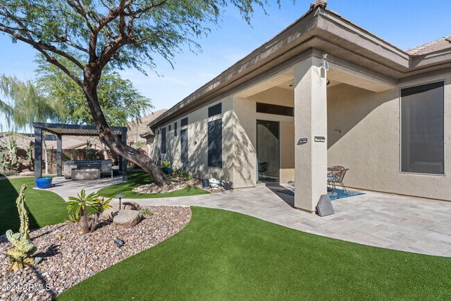 Building Photo - 2549 W Shinnecock Way