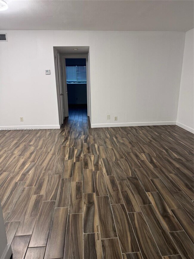 Building Photo - 270 Layne Blvd