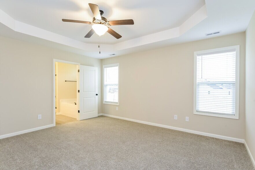 Building Photo - 49 Trl Pt Cir