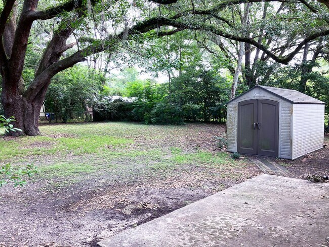 Building Photo - Lovely 3 Bedroom Home in Northwood - Fenced-in Yard