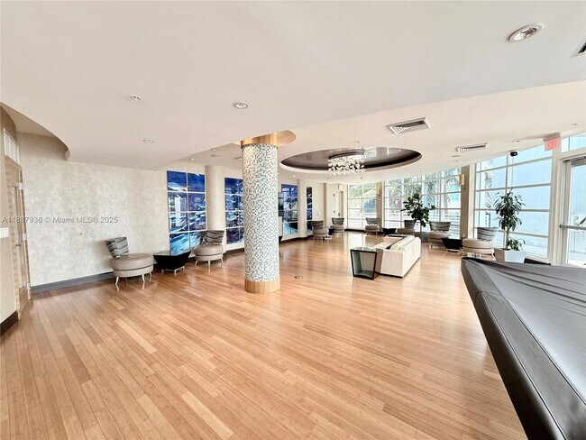 Building Photo - 253 NE 2nd St