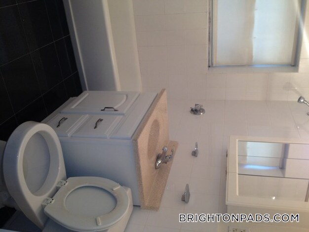 Building Photo - 127 Washington St