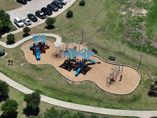 Building Photo - 205 Mineral Point Dr