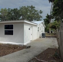 Building Photo - 2342 Section Dr