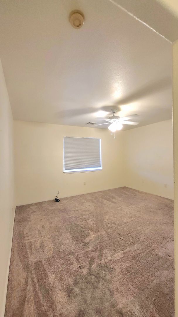 Building Photo - 2400 E Ambush St