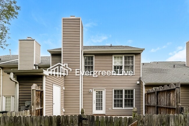 Building Photo - 14 Cedar Knoll Dr