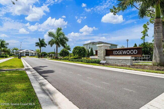 Building Photo - 640 Veridian Cir NW
