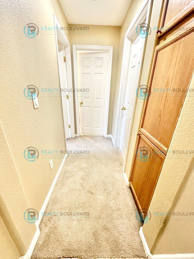 Building Photo - Open Layout, Big Yard, Great Location—This One Has It All!