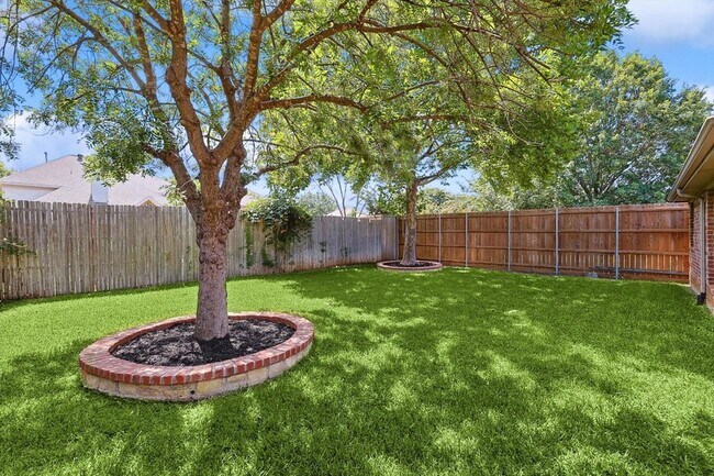 Building Photo - 3516 Sutters Way