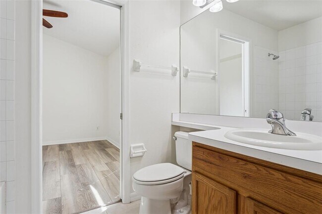 Building Photo - 31351 Kirkshire Ct