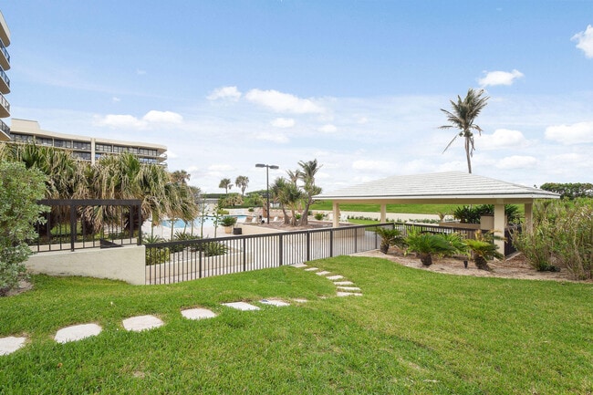 Building Photo - 3440 S Ocean Blvd