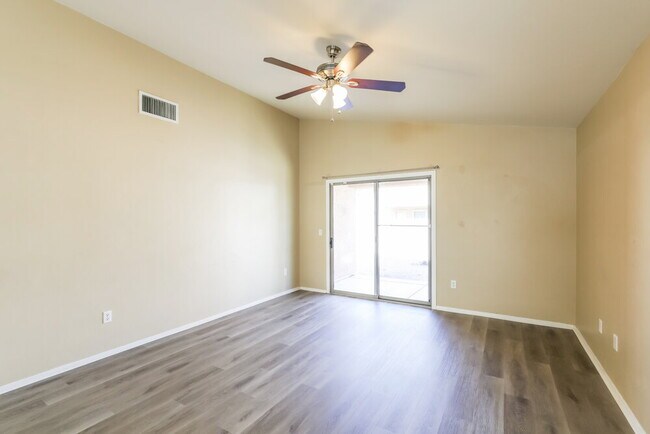 Building Photo - 7016 W Dupont Way