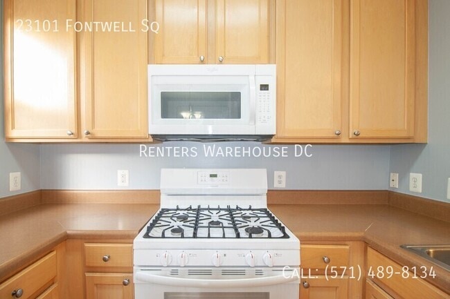 Building Photo - 23101 Fontwell Square