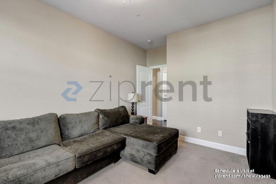 Building Photo - 308 Cantada Ct