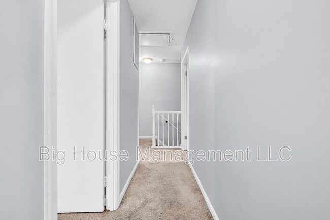 Building Photo - 4536 Reeves Pl