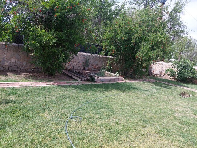 Building Photo - Beautiful RANCH HOME  Rental